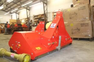 Farmer Helper 41" Heavy Duty Flail Mower Cat.I 3pt 20+HP Rating (FH-EFGC105) Requires a Tractor. Not a standalone Unit.